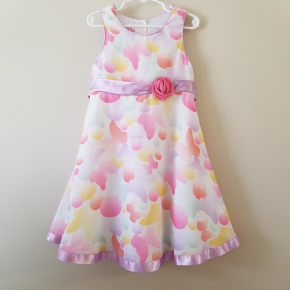 8 pieces of dresses. - Picture 7 of 8